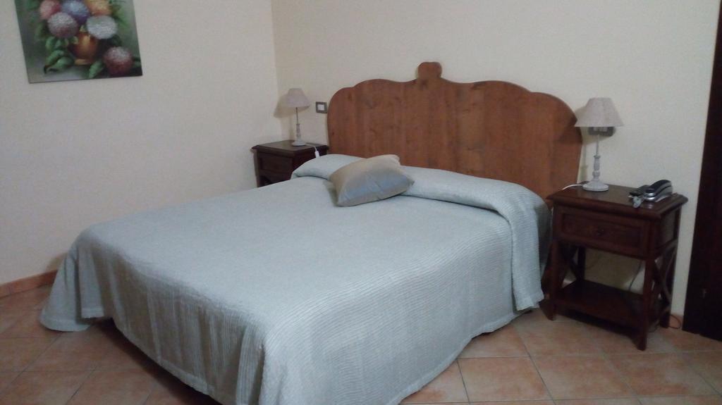 Residence Hotel La Commenda Монтефьясконе Экстерьер фото