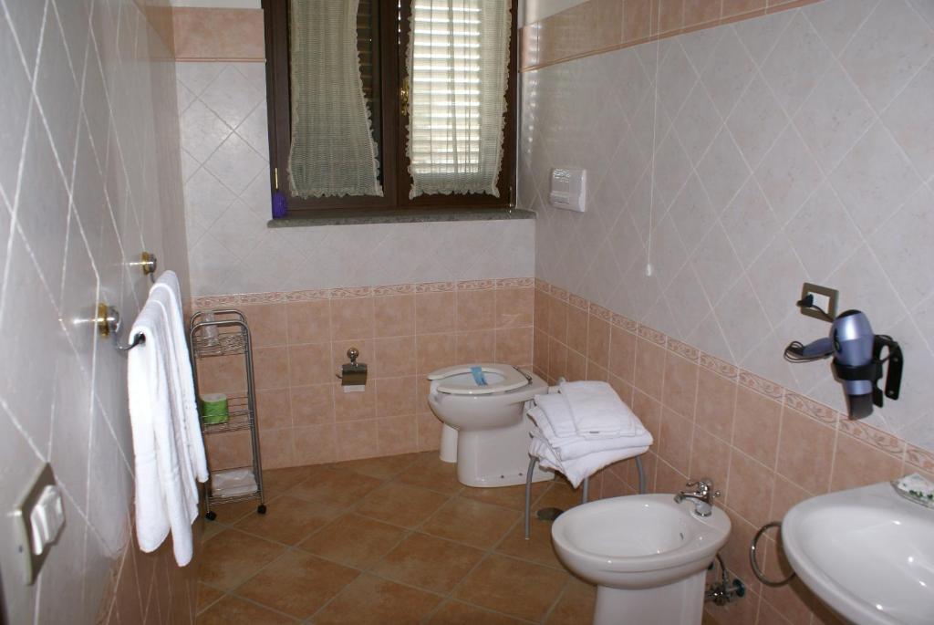 Residence Hotel La Commenda Монтефьясконе Экстерьер фото
